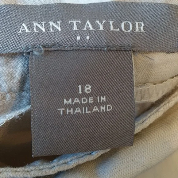 Elegant Khaki Skirt - Picture 3 of 4